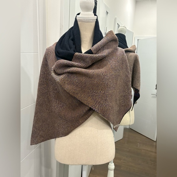 Colorful Knit Scarf - Picture 7 of 11